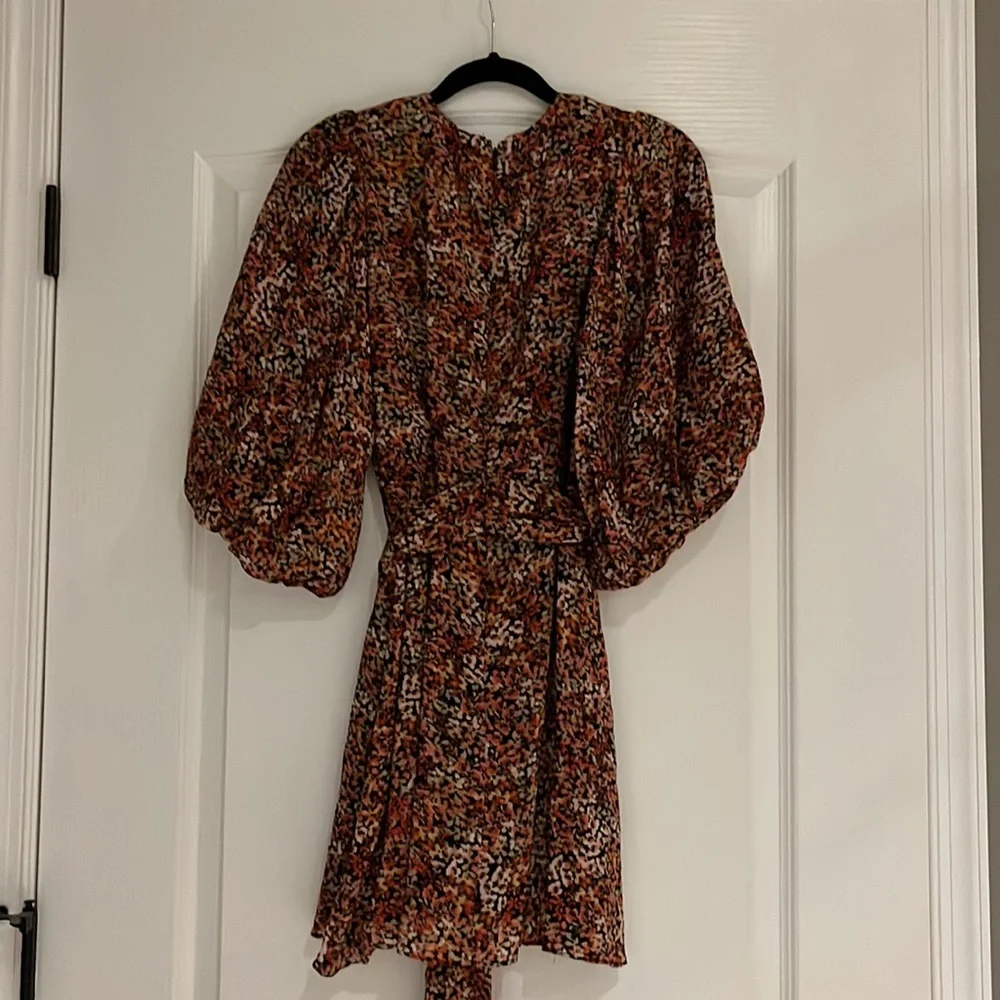 NWT Minkpink Gabae Wrap Mini Dress- Medium - Picture 4 of 4